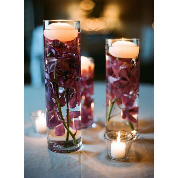 Floating Candles in bugendy bloom Water