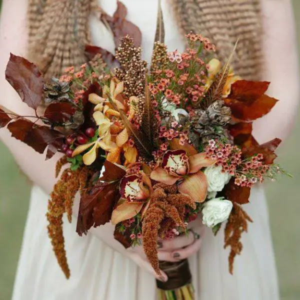 DIY Autumn Leaf Bouquet