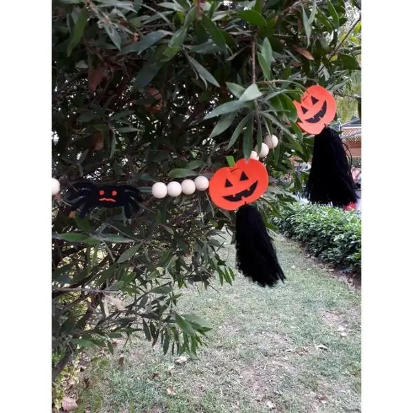 . Jack-o’-Lantern Garland