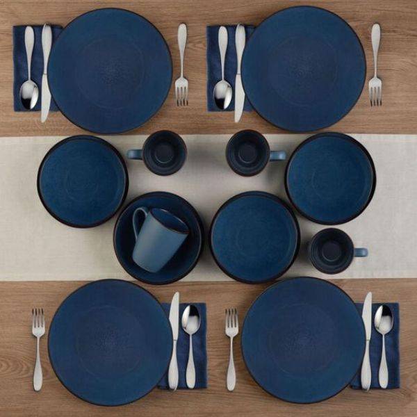 Dark-Colored Dinnerware