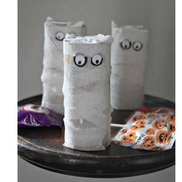 Toilet Paper Roll Mummies