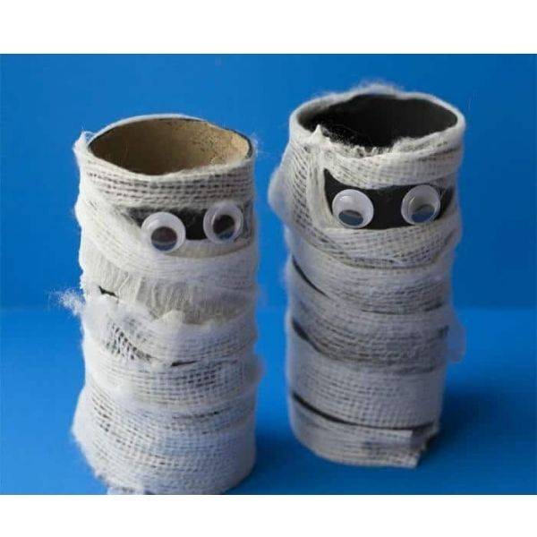 Spooky Toilet Roll Mummies