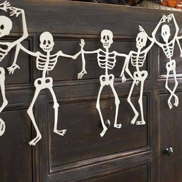 Skeleton Garland