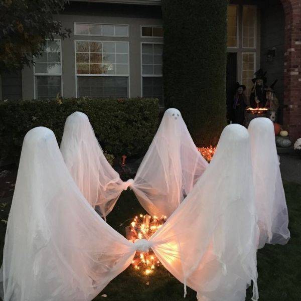 . Hanging Ghosts