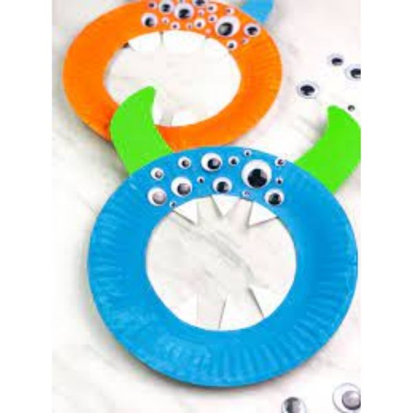 Paper Plate Eyeball Wreath